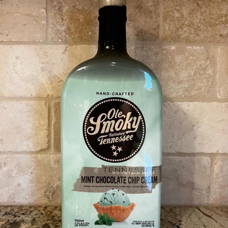 Ole Smokey Mint Chocolate Chip Cream