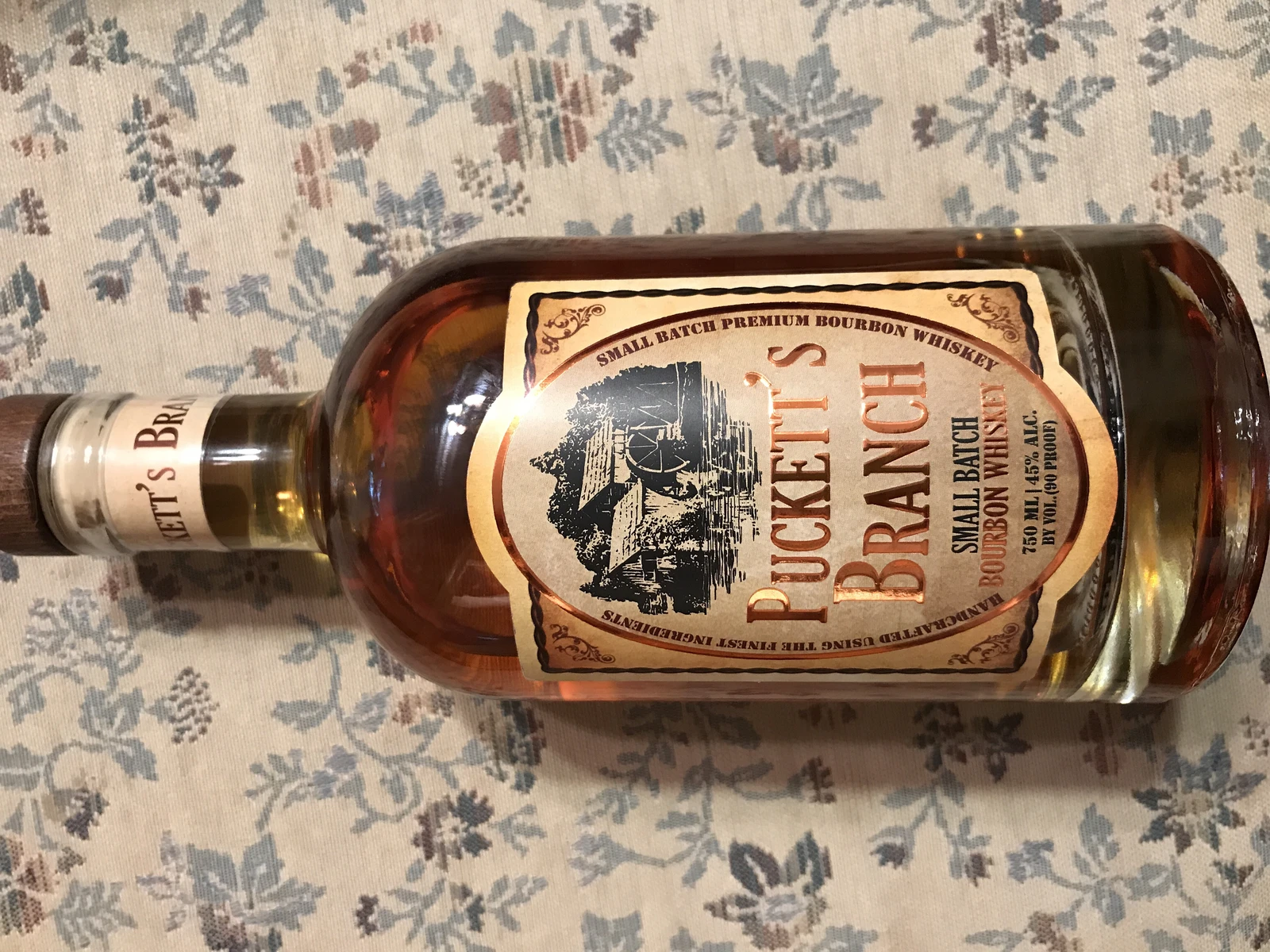 Puckett's Branch Small Batch Bourbon Whiskey