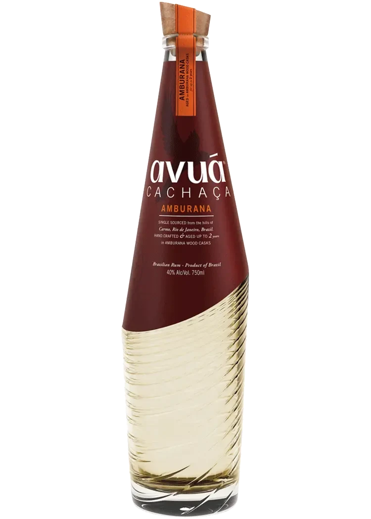 Avuá Amburana Cachaça