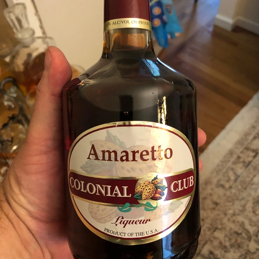 Colonial Club Amaretto